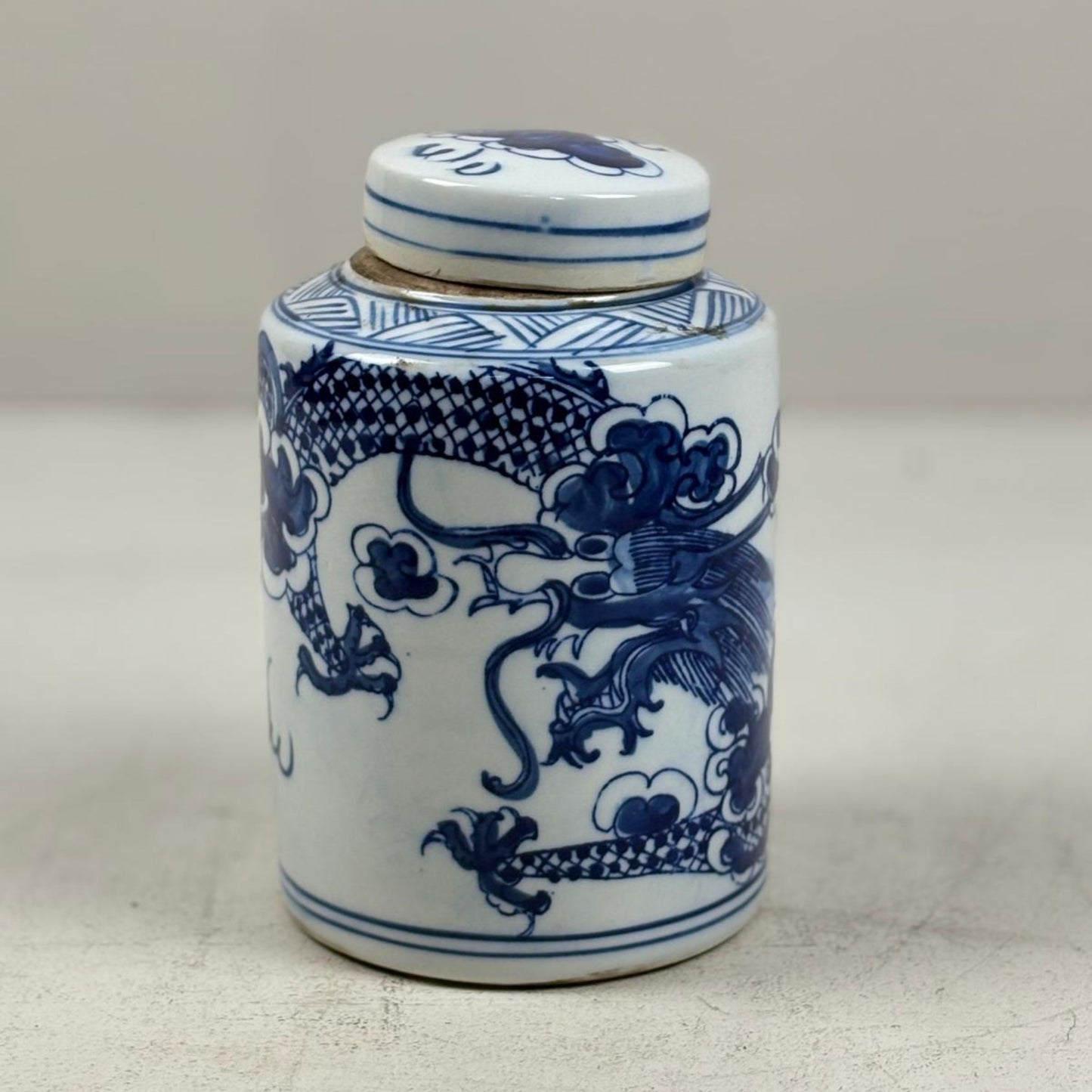 Blue and White Chinese Ginger Jar, Porcelain Tea Leaf Vase