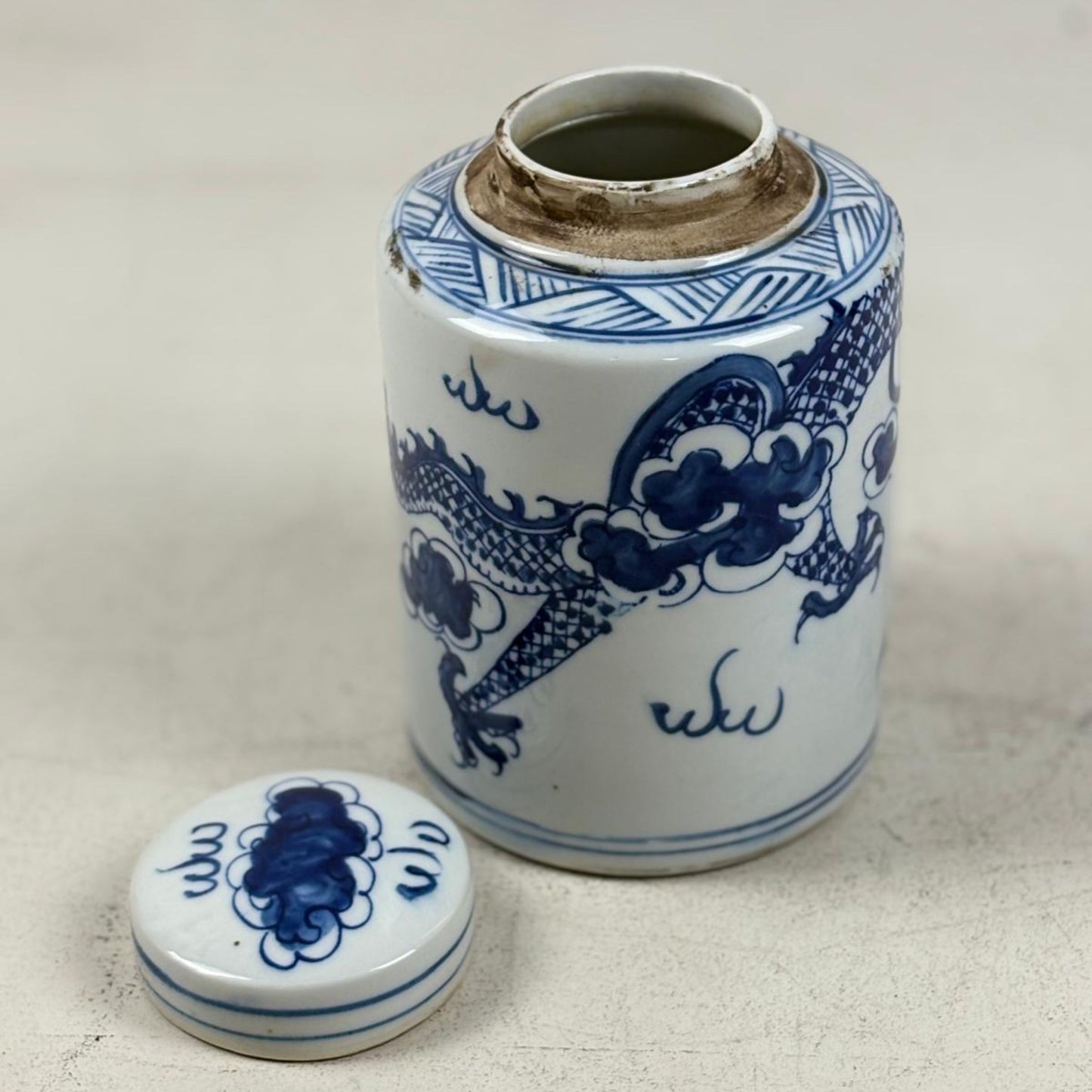 Blue and White Chinese Ginger Jar, Porcelain Tea Leaf Vase