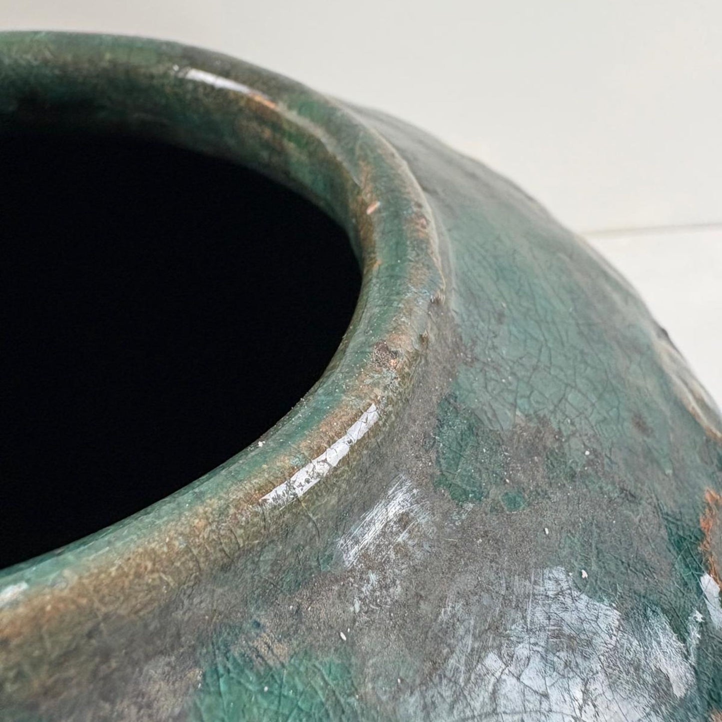 Rare Antique Crackle Glazed Pottery Vase - Sechuan region, Asia