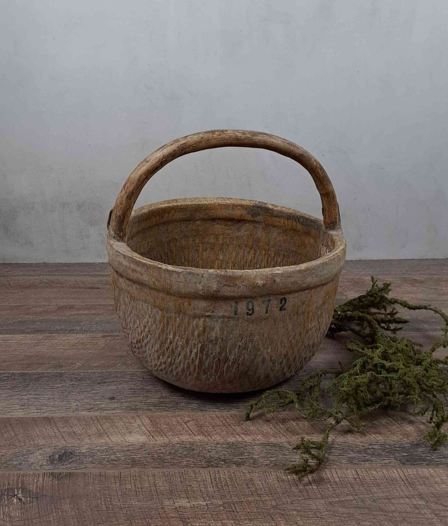 Vintage Chinese Round Basket with Handle