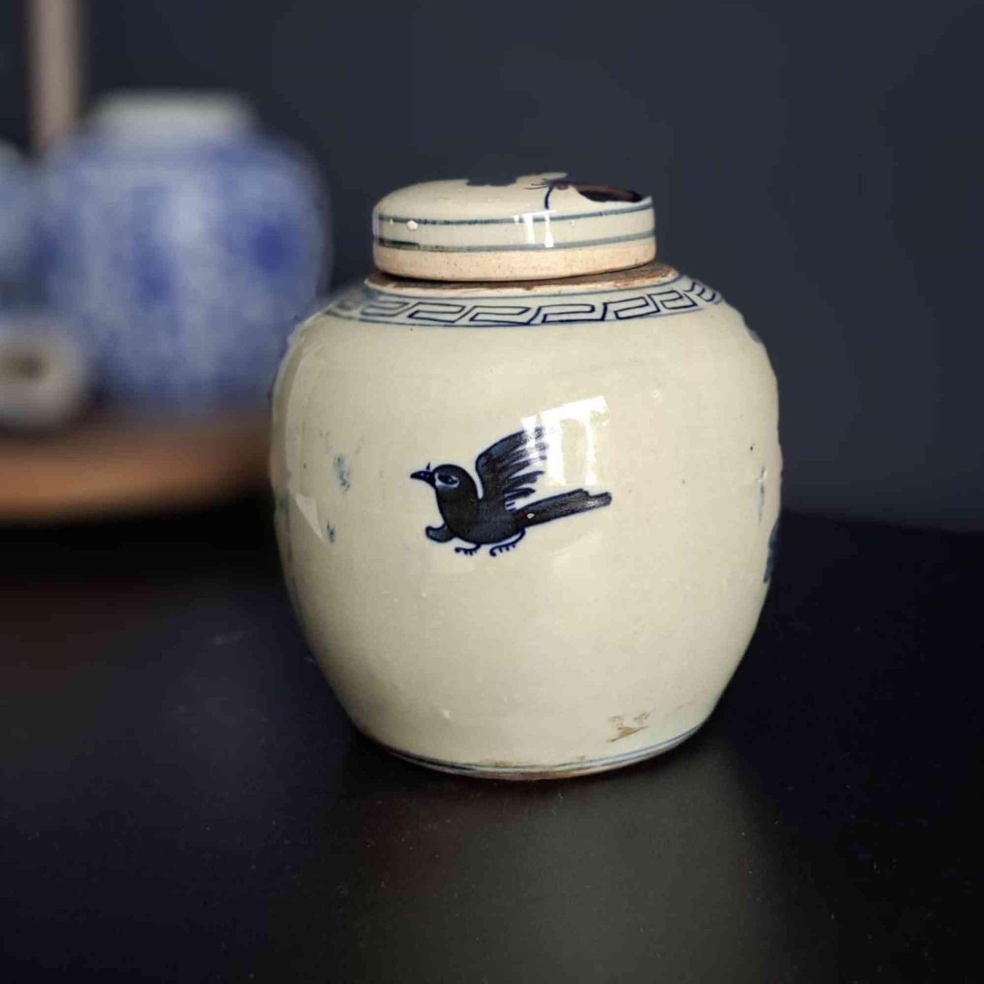 ginger jar antique vase chinese vase blue and white vase blue and white porcelain vase porcelain vase chinese porcelain vintage vase antique chinese vase vase porcelain vase blue white vase china blue and white ginger jar