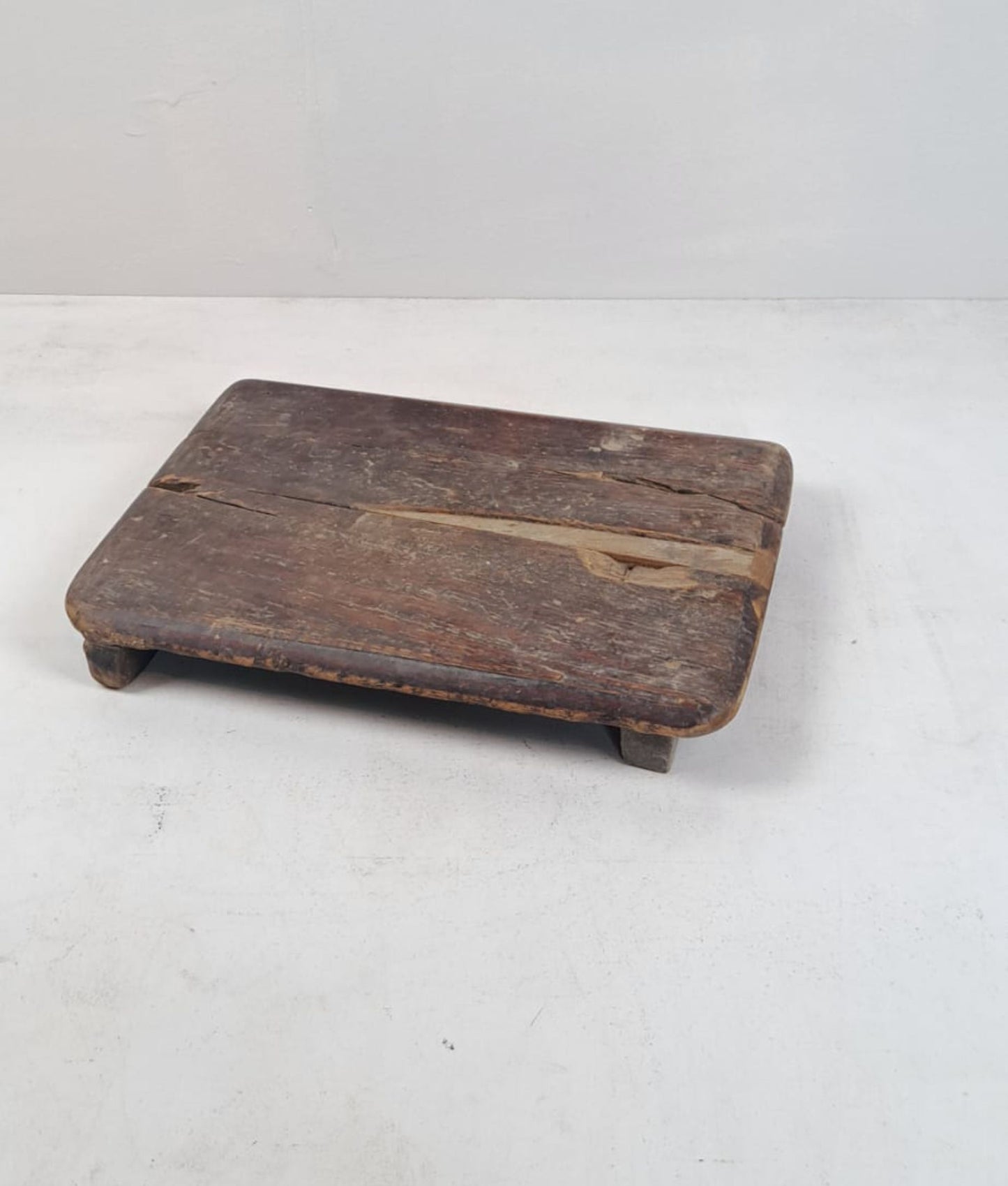 Vintage Indonesian Tea Table, Bayot, Vintage Wooden Raiser, Asian Bayot Table, Old Wood Raiser Plate, Vintage Wooden Tray with Feet 37x27cm