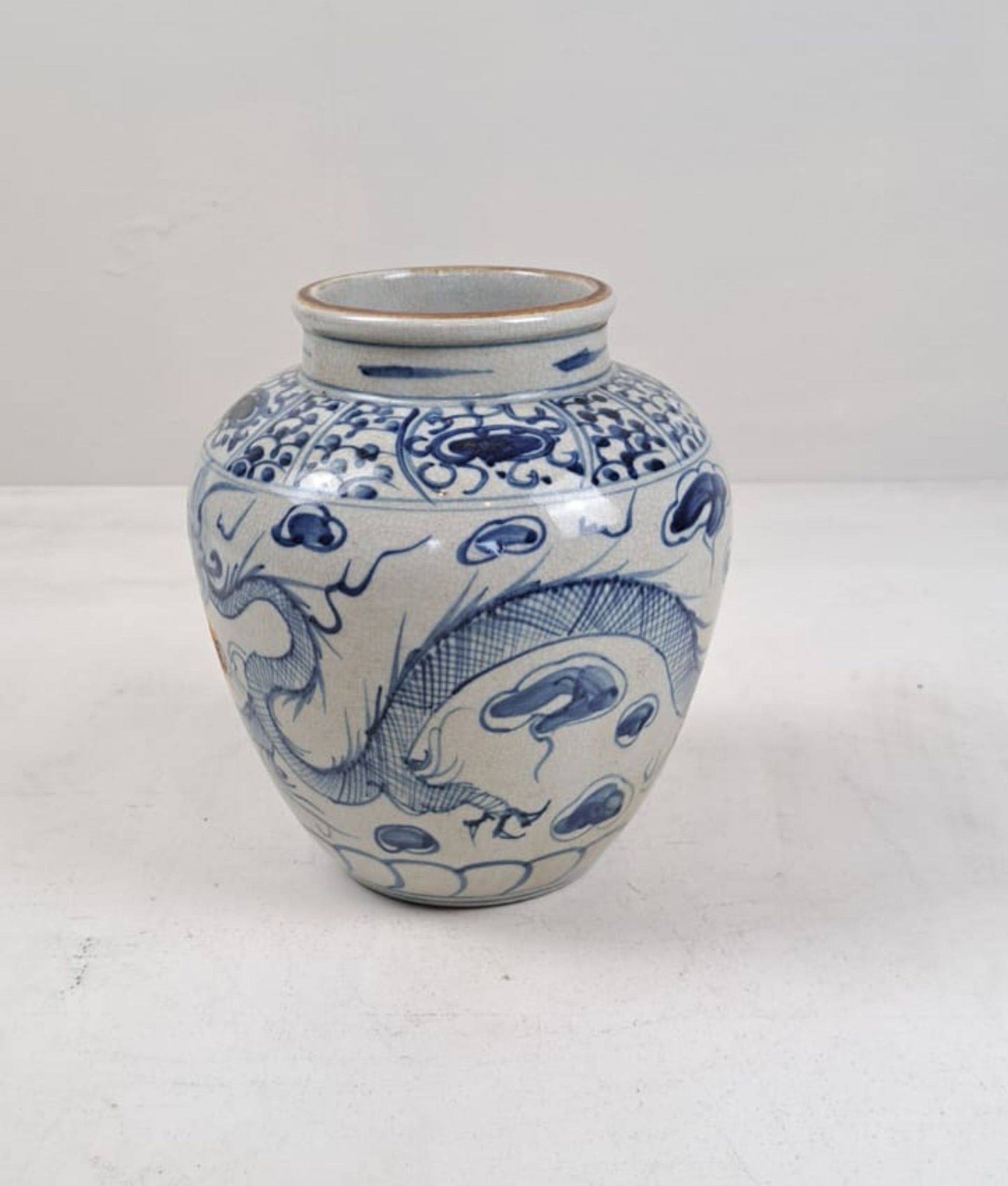 Antique Blue & White Chinese Ginger Jar - Handcrafted Porcelain Tea Leaf Vase, Unique Home Decor, 20x20cm, Traditional Craftsmanship