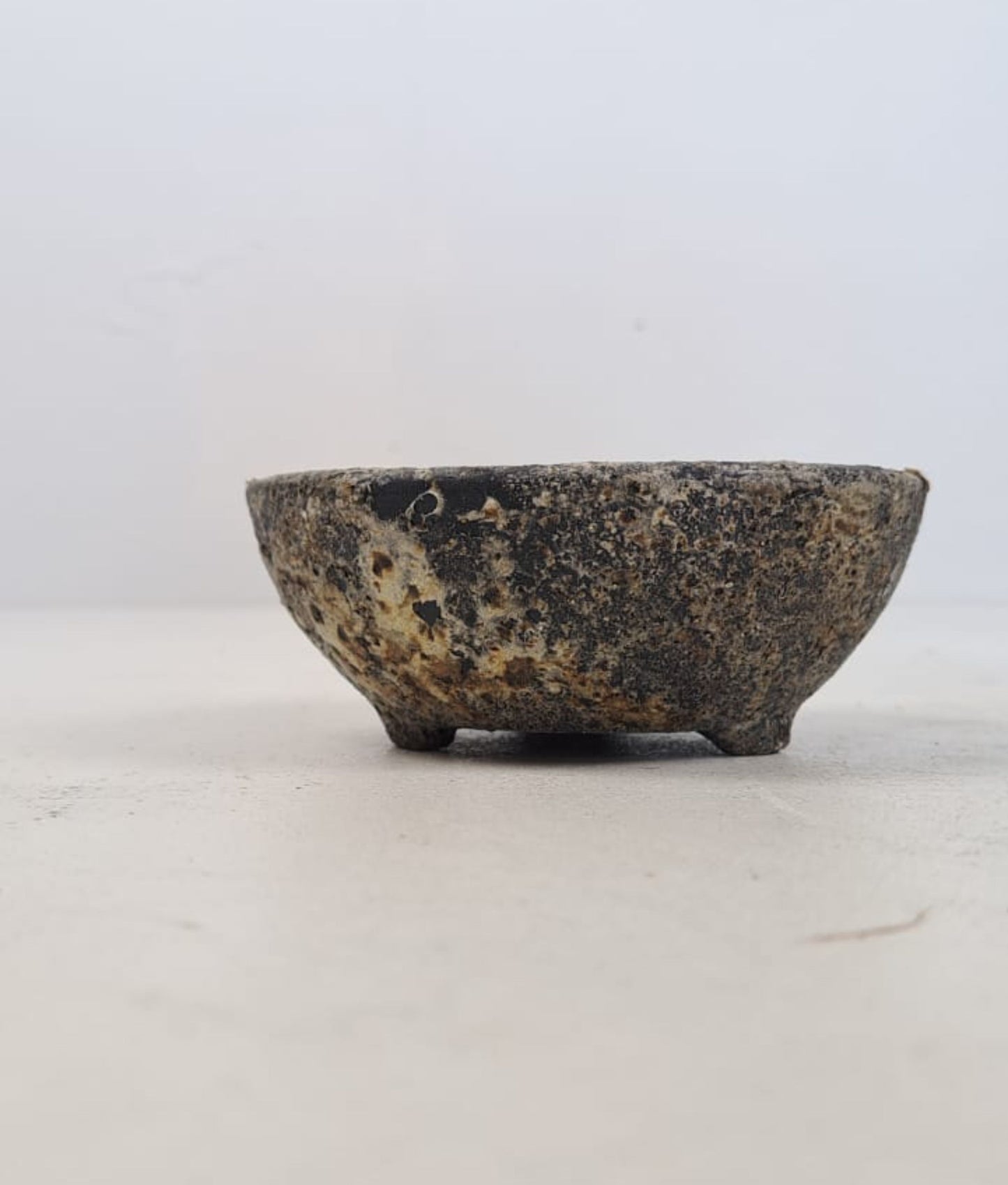 Aged Stone Bowl with 3 Feet - Rough Surface, 12cm Diameter, 5cm High - Rustic Decorative Catch-All, Vintage Home Decor. Unique stone bowl
