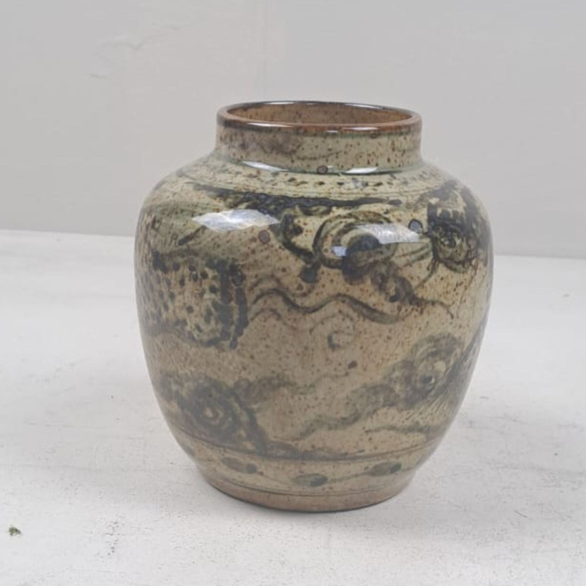 vintage chinese vase
