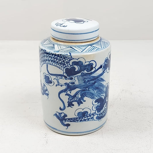 Blue and White Chinese Ginger Jar, Porcelain Tea Leaf Vase