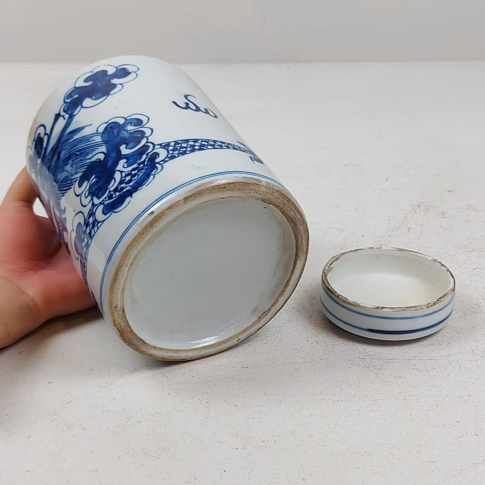 Blue and White Chinese Ginger Jar, Porcelain Tea Leaf Vase