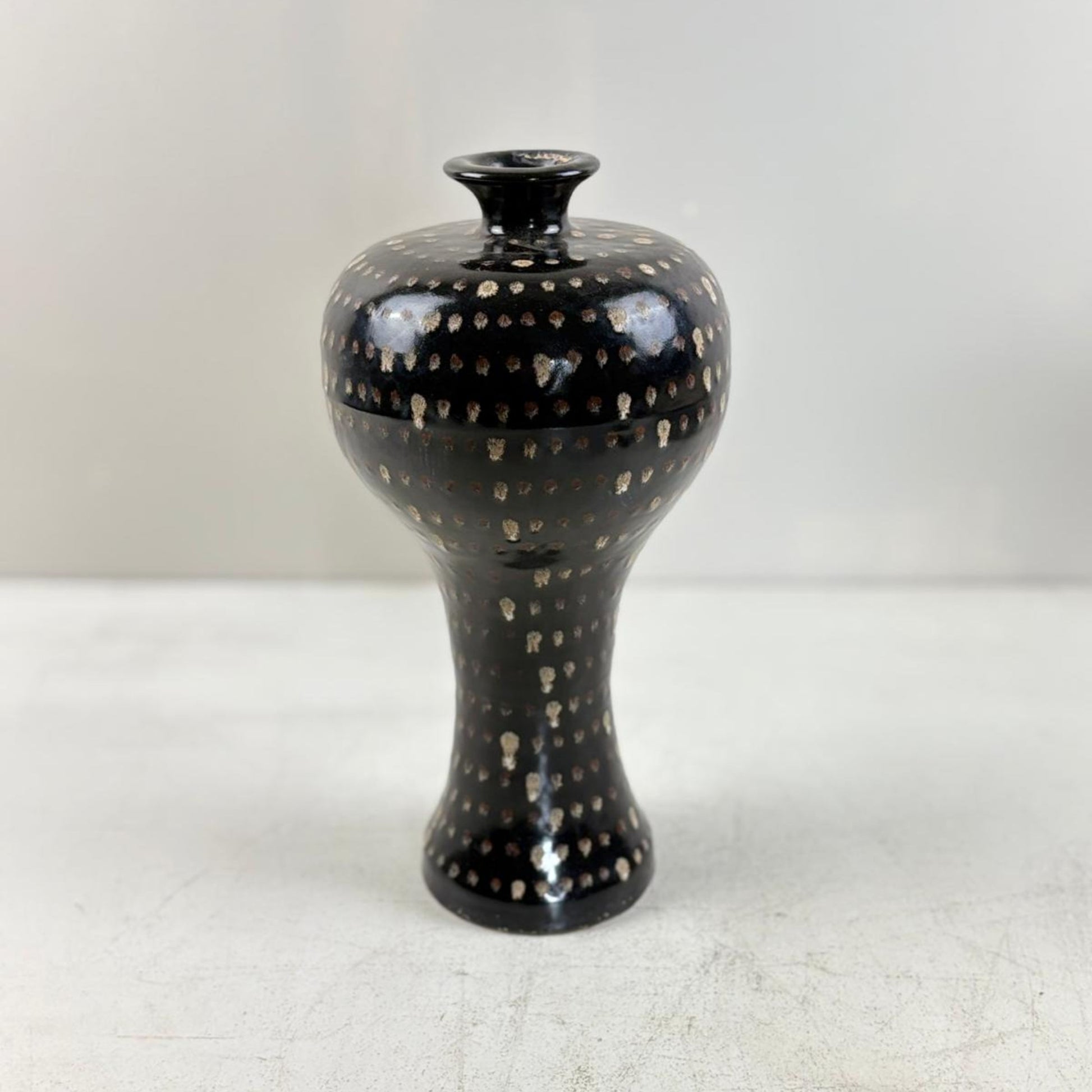 Vintage Chinese Curved Top Contemporary Ceramic Vase - 21st Century