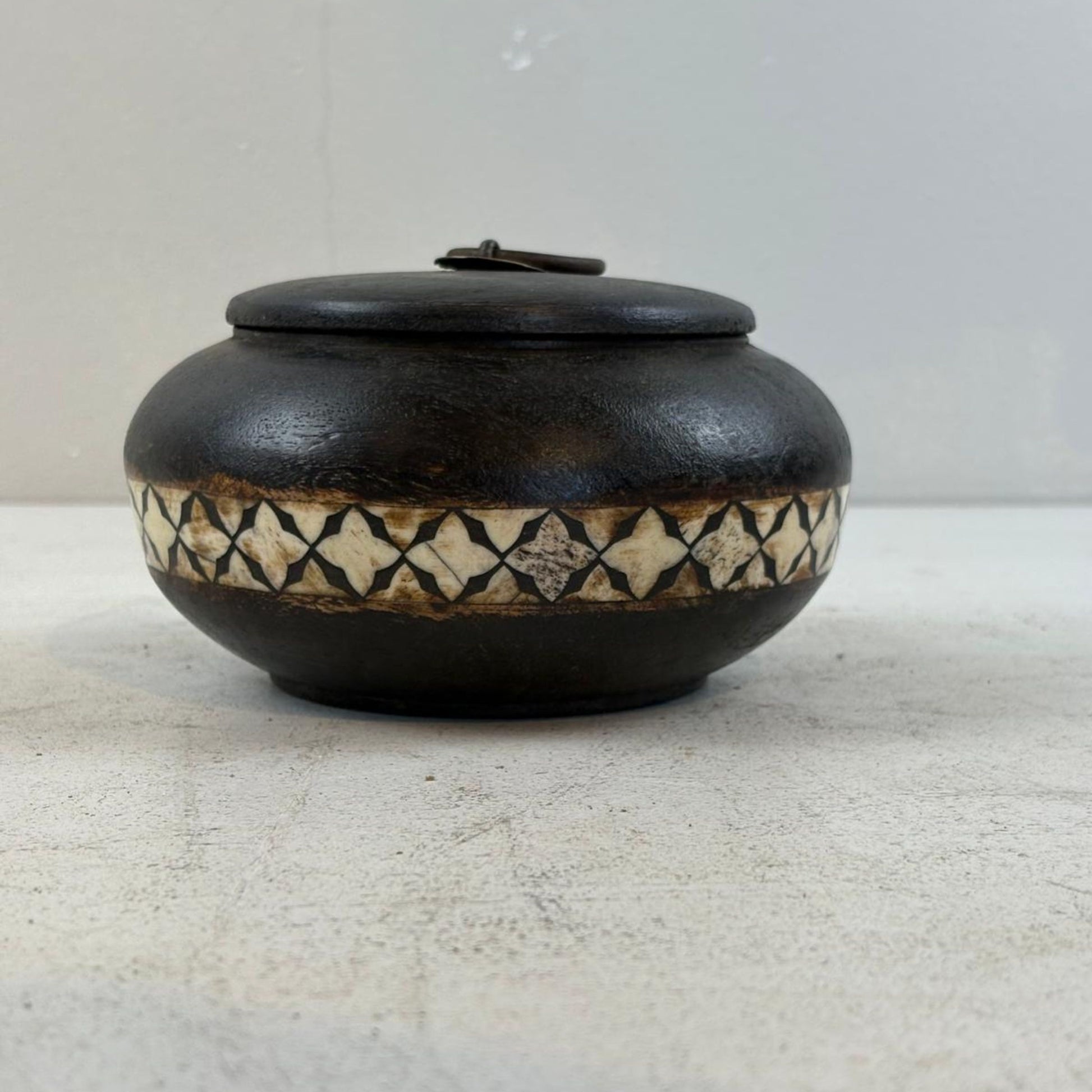 Vintage Lidded Tabacco Box - Telengana, India