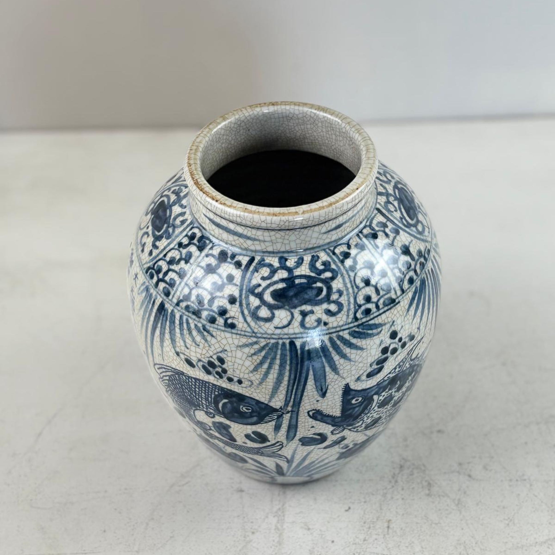 Blue & White Chinese Ginger Jar - Handcrafted Porcelain Tea Leaf Vase