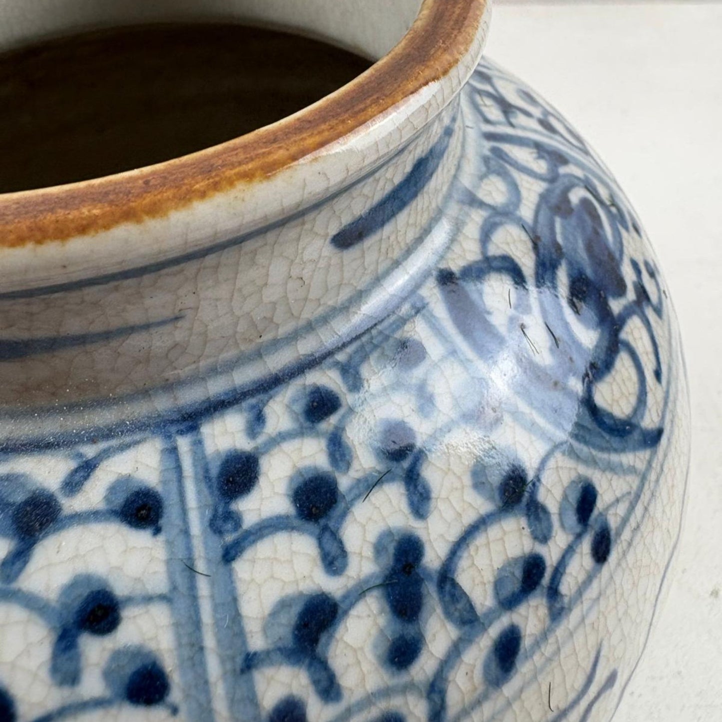 Blue & White Chinese Ginger Jar - Handcrafted Porcelain Tea Leaf Vase 
